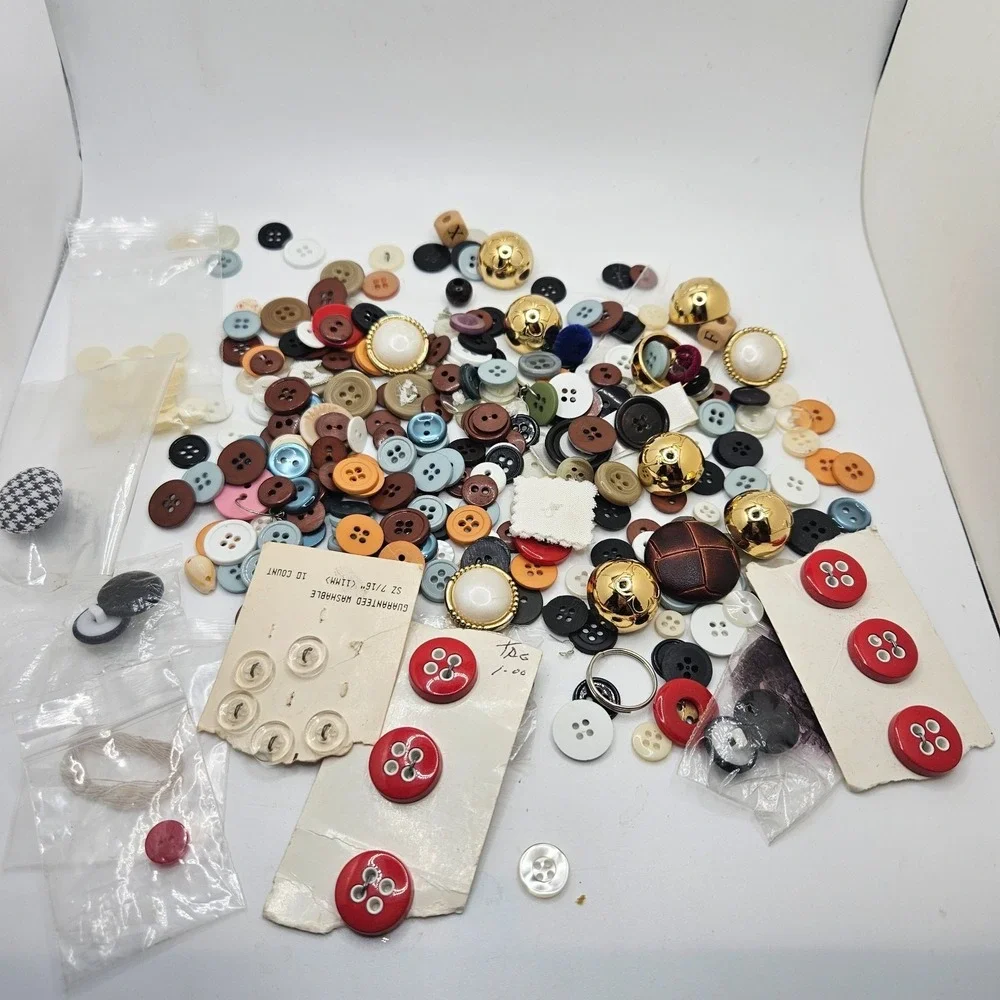 Vintage Mixed Button‎ Lot Sewing Craft Buttons Shank 4-Hole Decorative Gold Tone